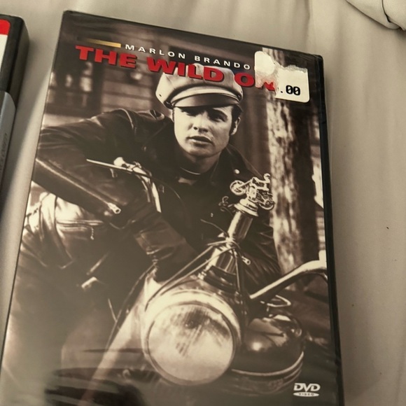 NEW! CLASSIC MOVIE bundle of 2 Rebel without a Cause and The Wild One NWT Cinema - Picture 5 of 5